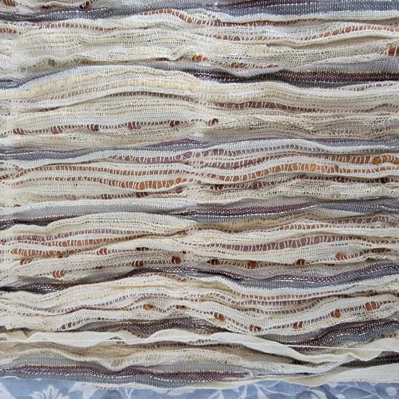 NWT Avenue Beige Scarf - Picture 4 of 8